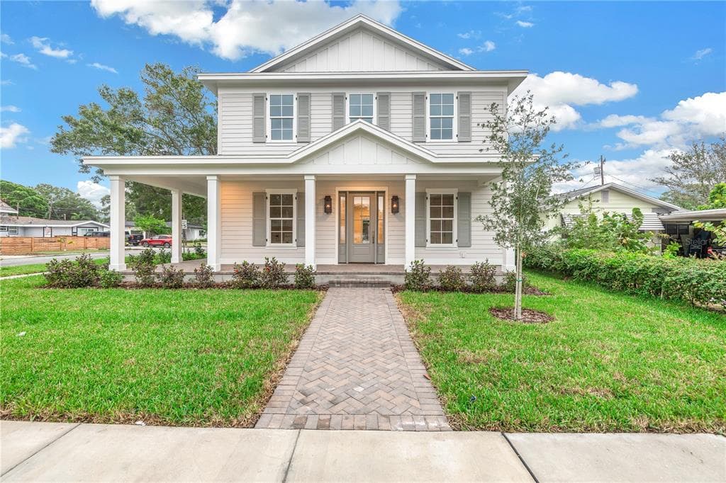 1131 30TH AVENUE N ST PETERSBURG, FL 33704