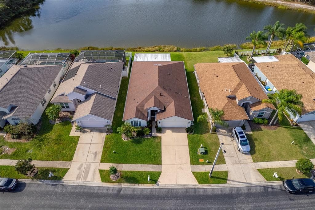 31040 WRENCREST DRIVE WESLEY CHAPEL, FL 33543
