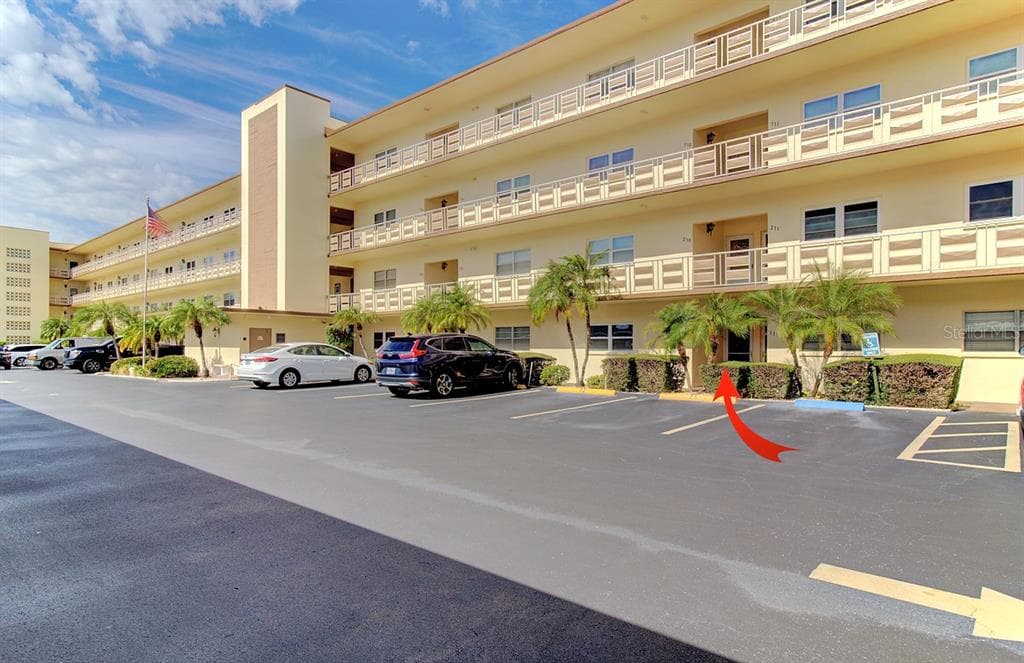 5705 80TH ST N UNIT 110 ST PETERSBURG, FL 33709