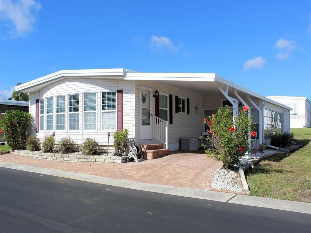672 SUGAR PALM STREET LARGO, FL 33778