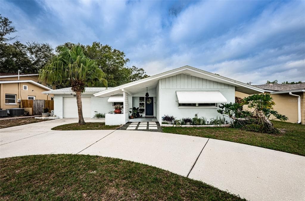 88 OAKWOOD DRIVE DUNEDIN, FL 34698