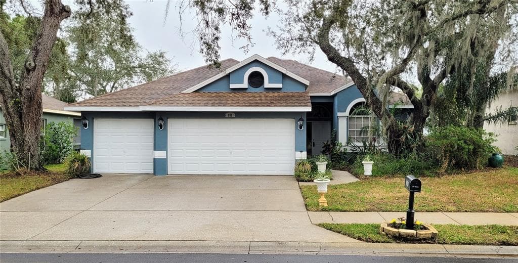 381 WOOD BRIDGE AVENUE TARPON SPRINGS, FL 34689