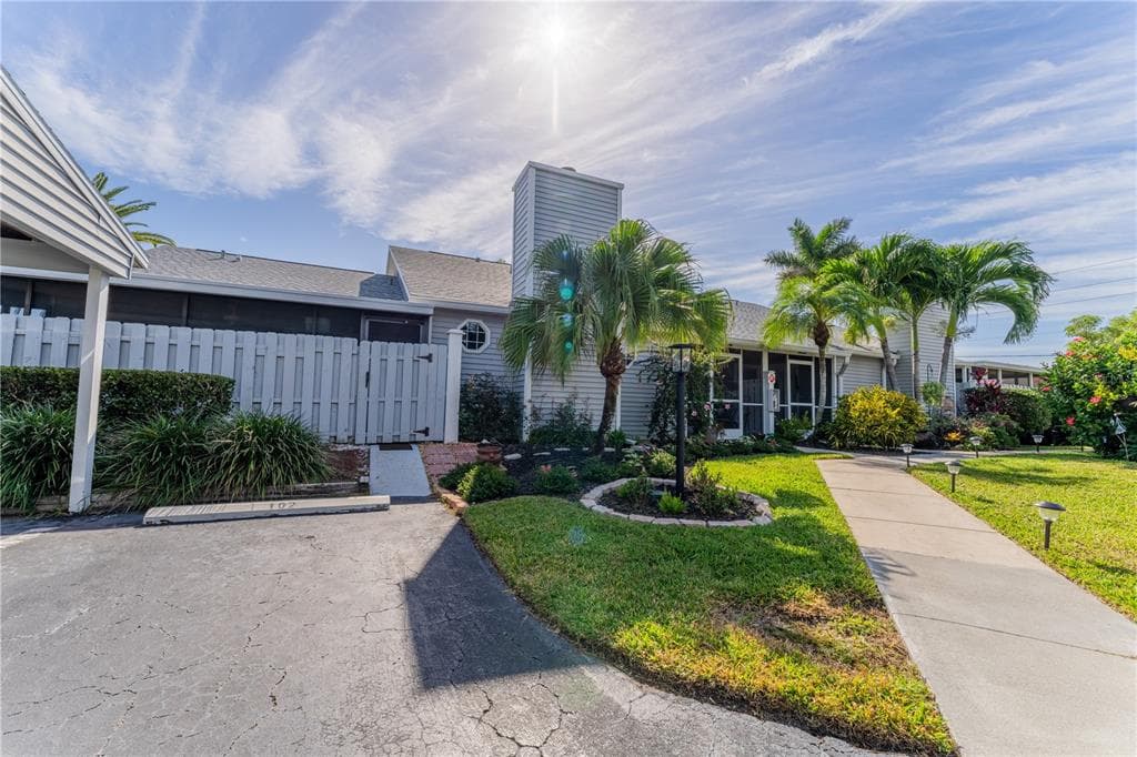 6250 TIMBERWOOD CIRCLE UNIT 102 FORT MYERS, FL 33908