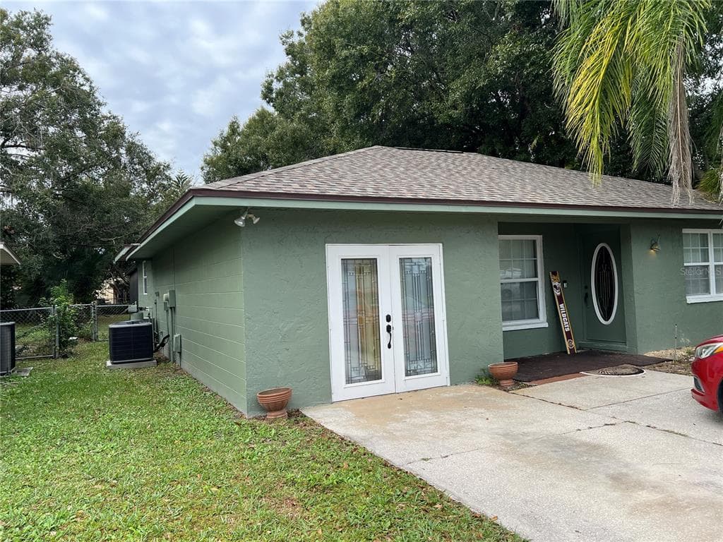 1339 FAIRWAY DRIVE LAKELAND, FL 33801