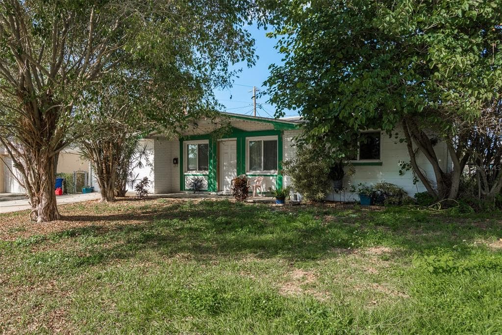 5343 REEF DRIVE NEW PORT RICHEY, FL 34652