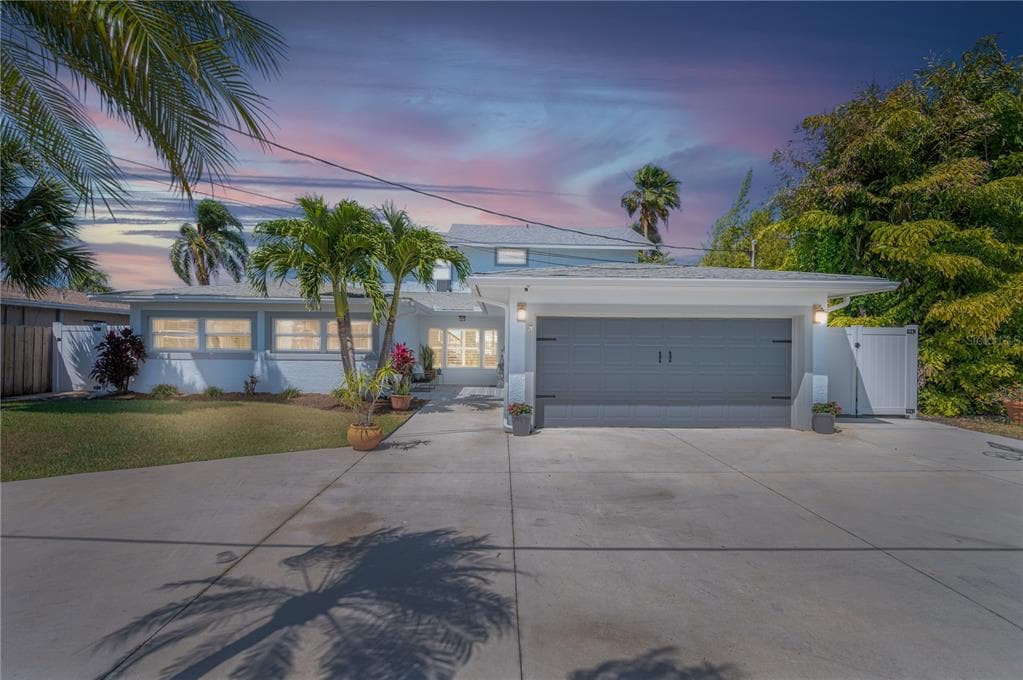 564 CRYSTAL DRIVE