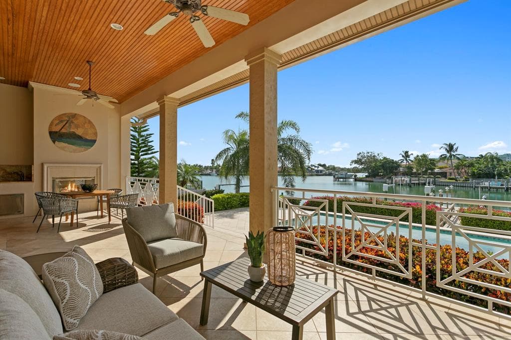 8050 12TH AVENUE S ST PETERSBURG, FL 33707
