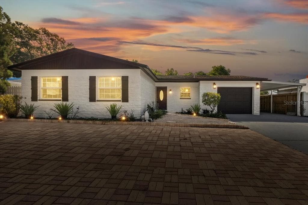 6524 JOHNS ROAD TAMPA, FL 33634