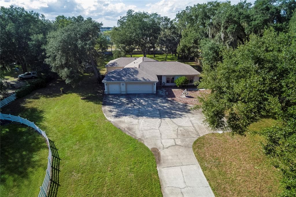 9717 SPRUCE LANE