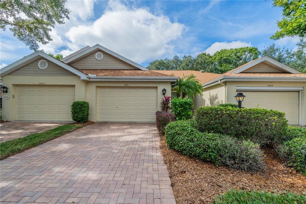 2451 NEW HAVEN CIRCLE UNIT 73 SUN CITY CENTER, FL 33573