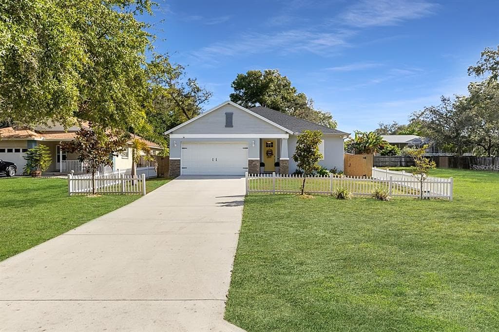 1736 POINSETTIA AVENUE TARPON SPRINGS, FL 34689
