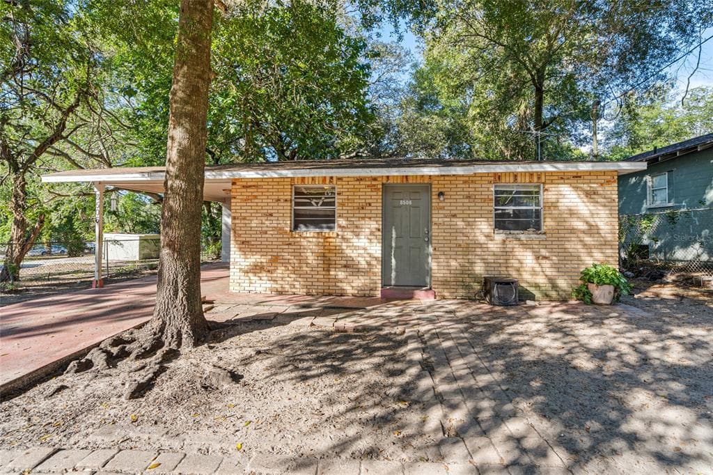 8506 N 15TH STREET TAMPA, FL 33604