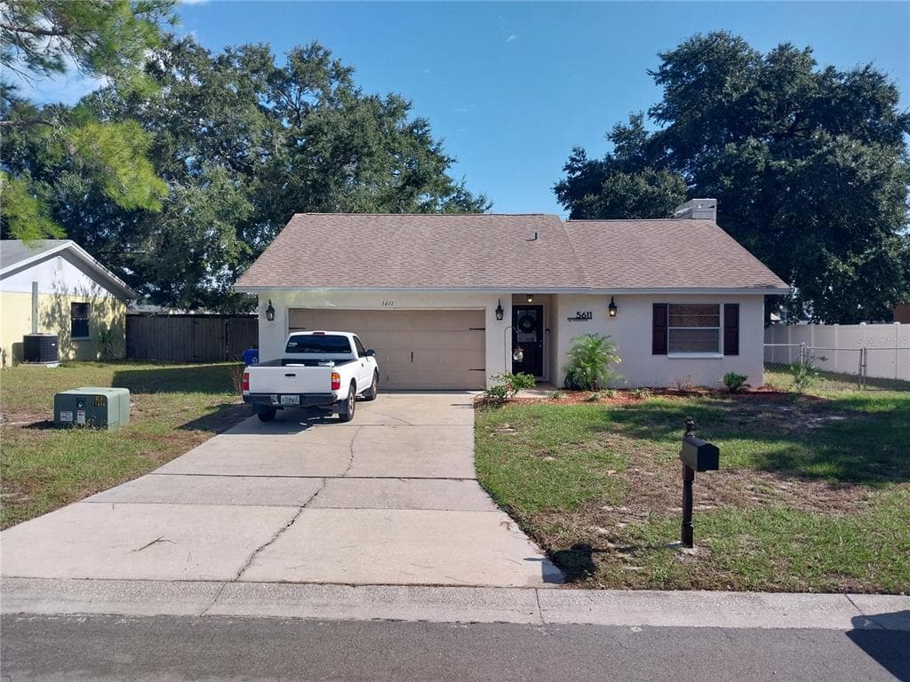 5611 LA SERENA AVENUE LAKELAND, FL 33809