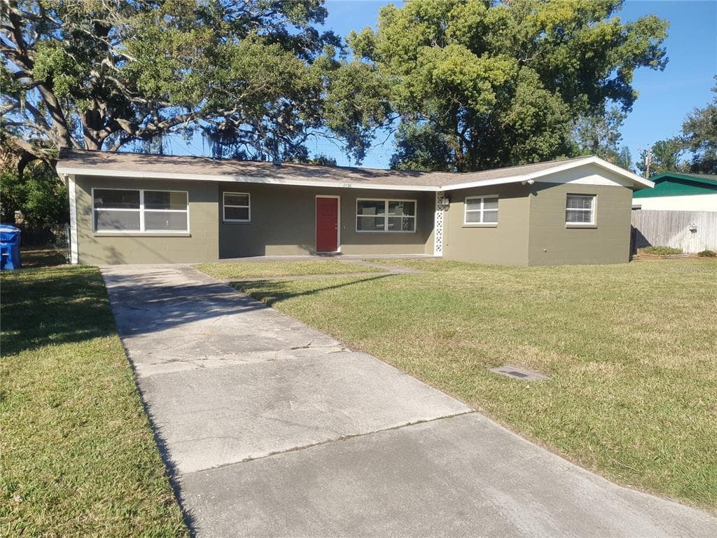 2096 VALENCIA WAY CLEARWATER, FL 33764