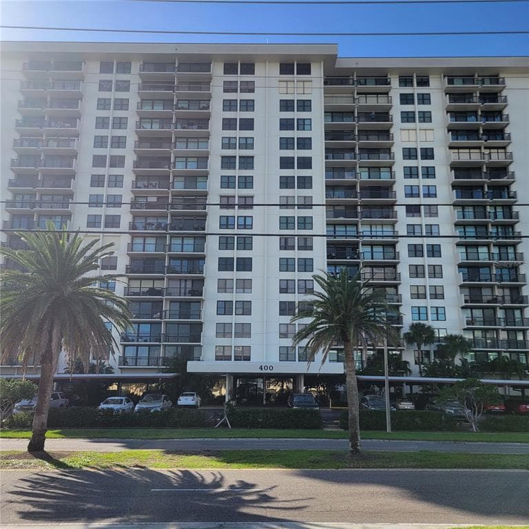 400 ISLAND WAY UNIT 808 CLEARWATER, FL 33767