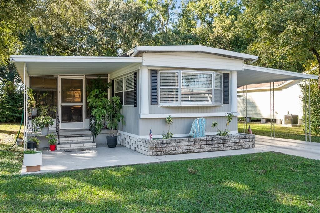 37202 BELFORD COURT ZEPHYRHILLS, FL 33541