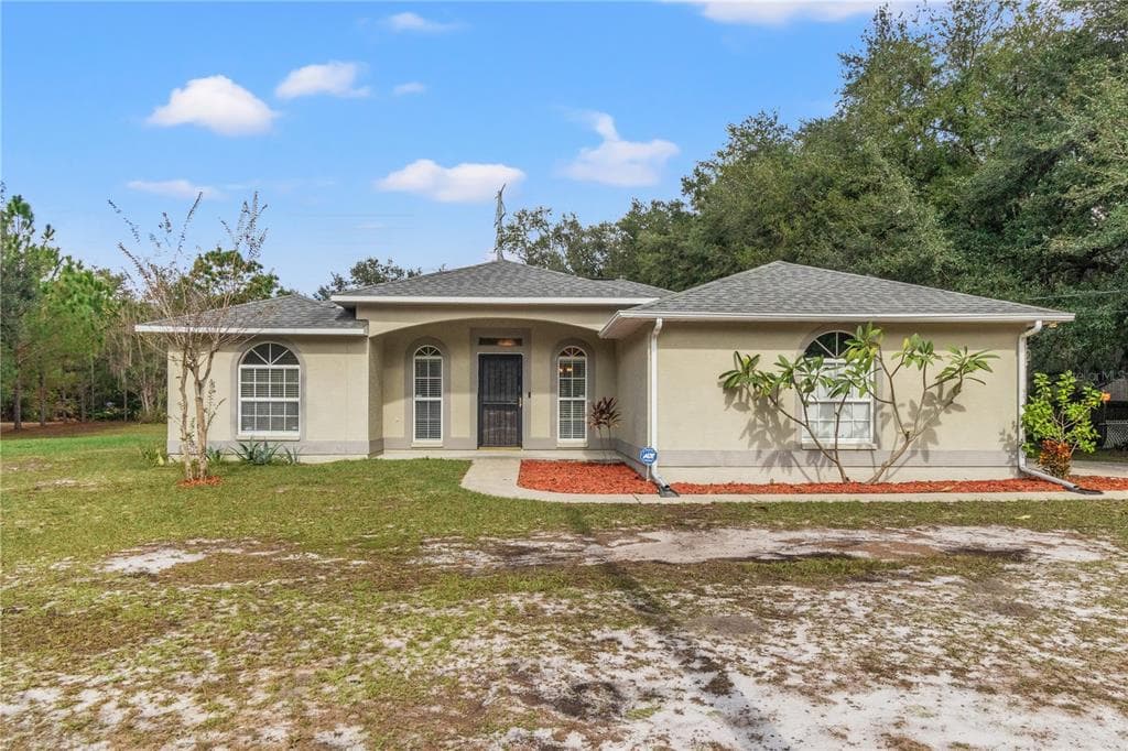 32019 HEDGEROW DRIVE WESLEY CHAPEL, FL 33543