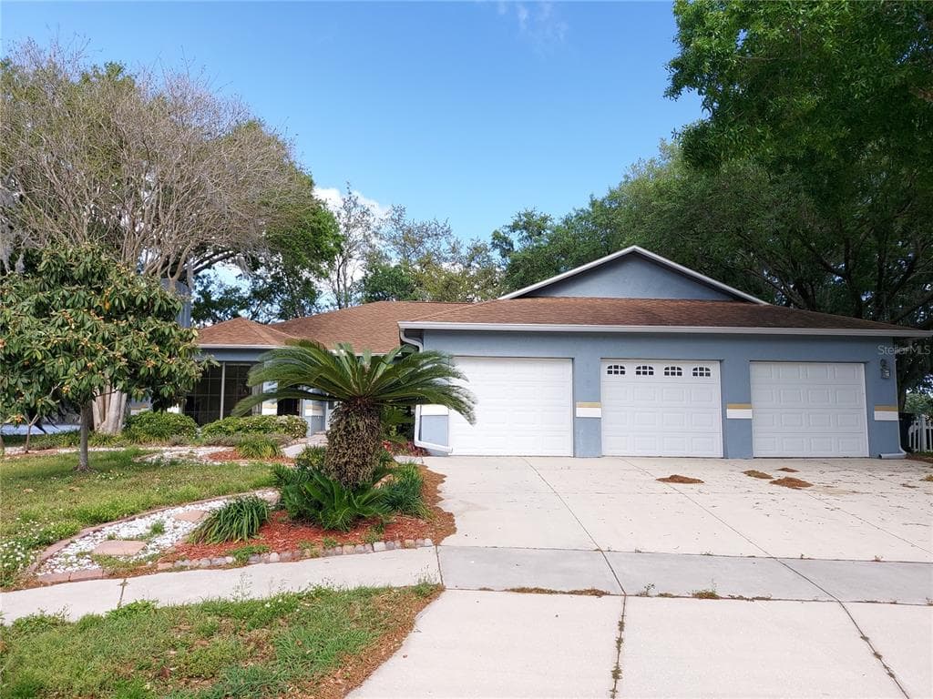 3203 PLEASANT LAKE DRIVE TAMPA, FL 33618