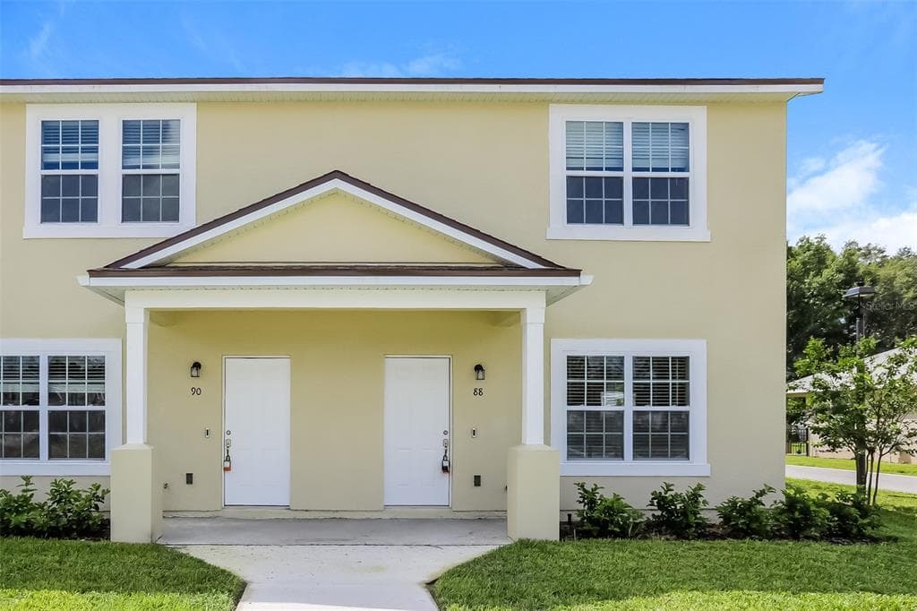 88 ELEVEN OAKS CIRCLE EUSTIS, FL 32726