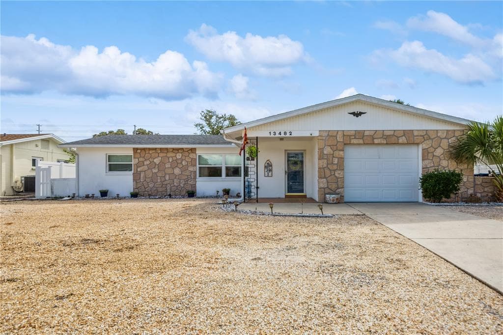13482 87TH AVENUE SEMINOLE, FL 33776