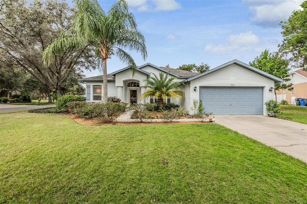 3705 BARNHOUSE PLACE VALRICO, FL 33596