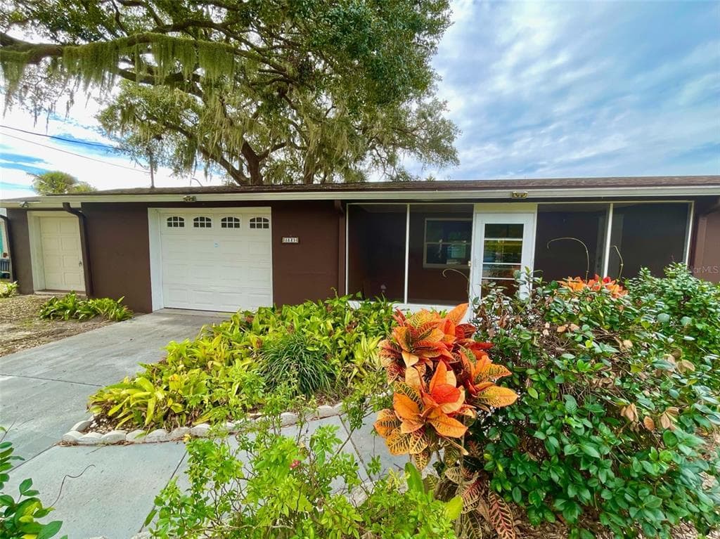 8539 OLD POST ROAD PORT RICHEY, FL 34668