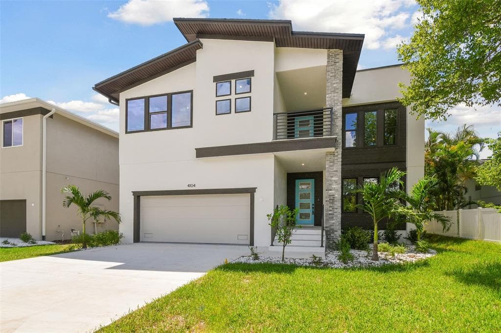 4104 W CLEVELAND STREET TAMPA, FL 33609