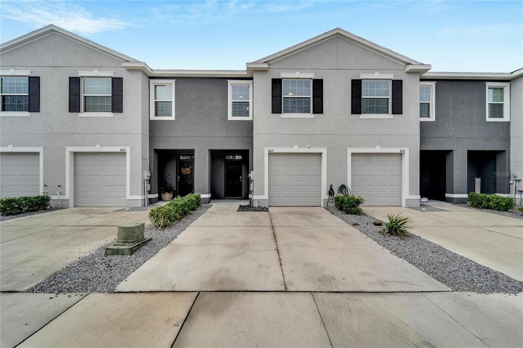 8673 FALLING BLUE PLACE RIVERVIEW, FL 33578