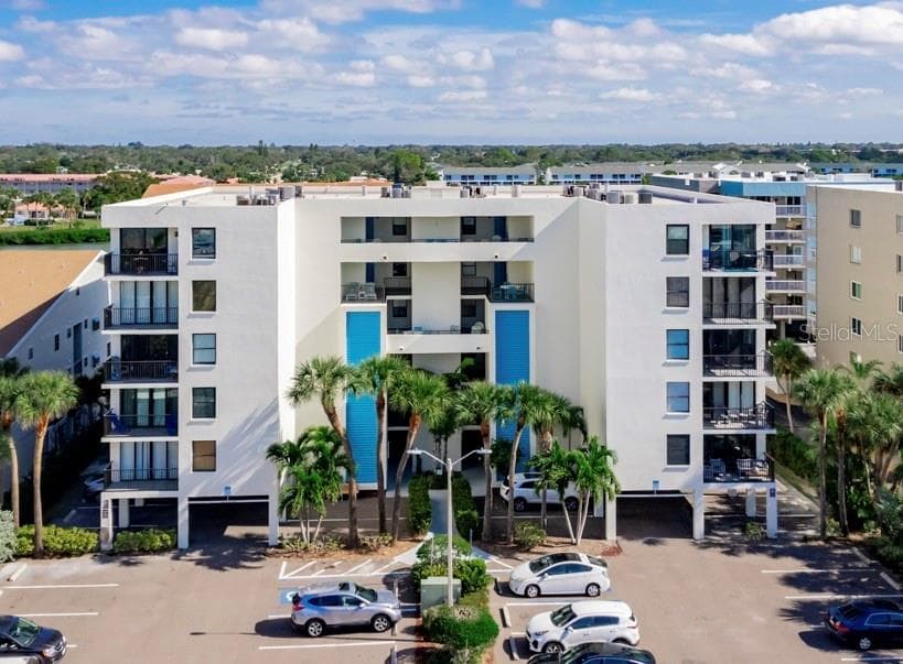 19931 GULF BOULEVARD UNIT F1