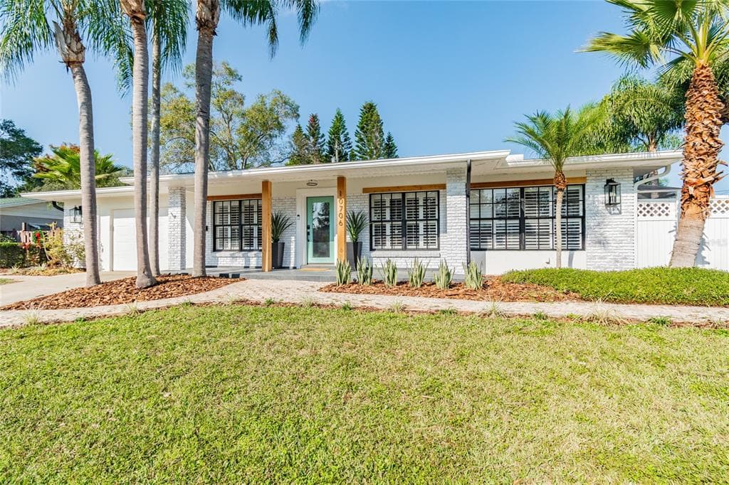 10706 LAKE CARROLL WAY TAMPA, FL 33618