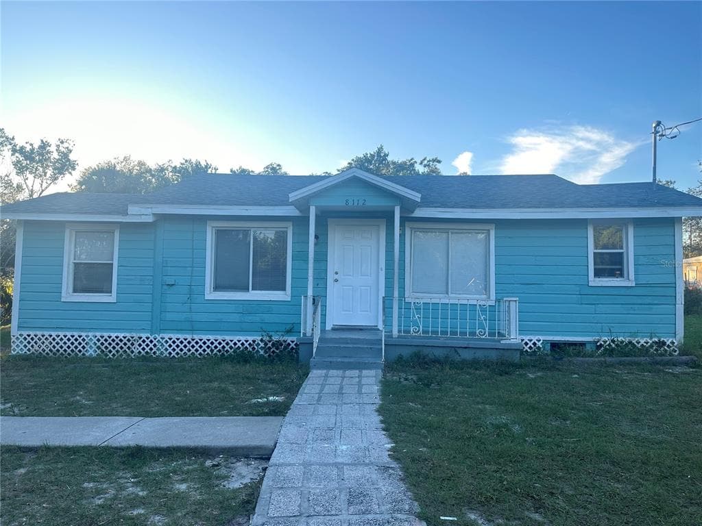8112 N HILLSBOROUGH LANE TAMPA, FL 33604