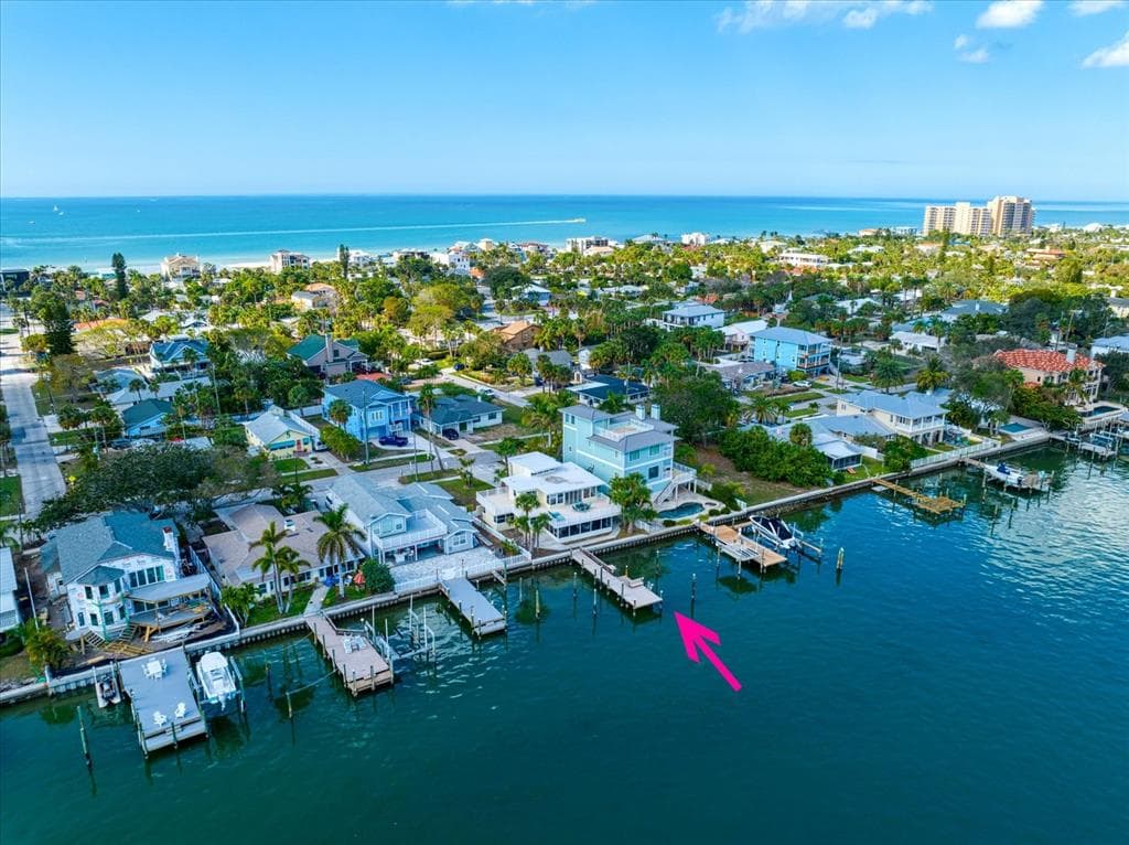 723 BAY ESPLANADE CLEARWATER, FL 33767