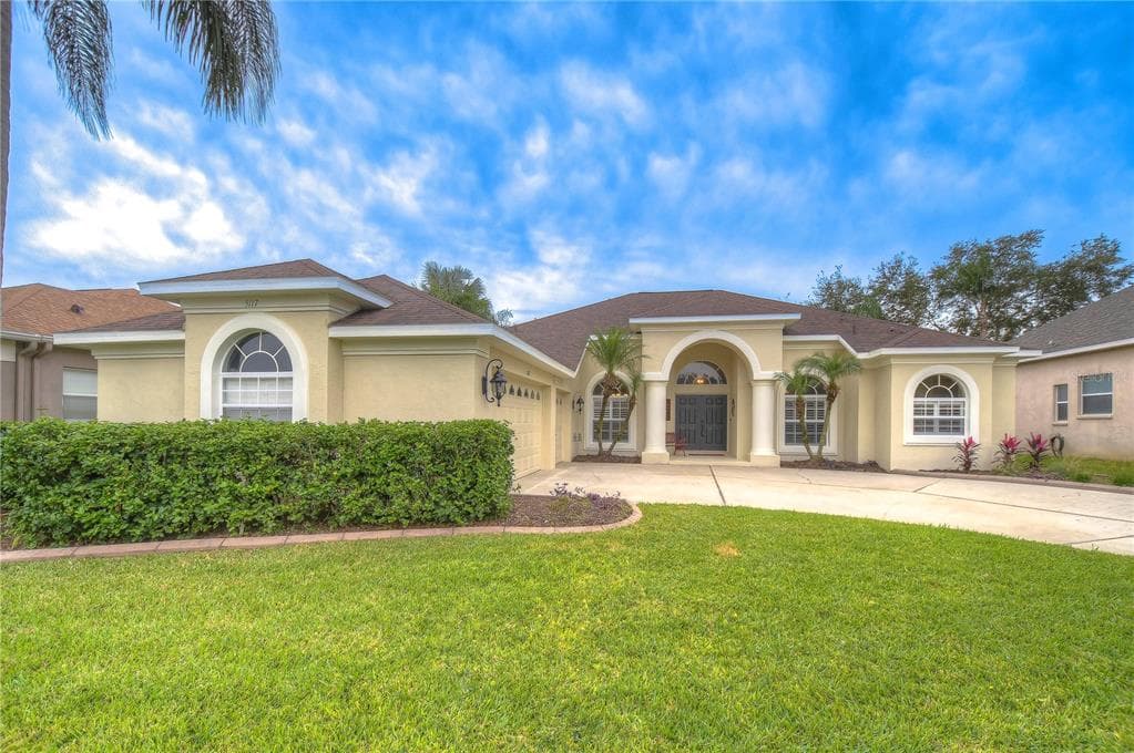 5117 COOPERS HAWK COURT VALRICO, FL 33596