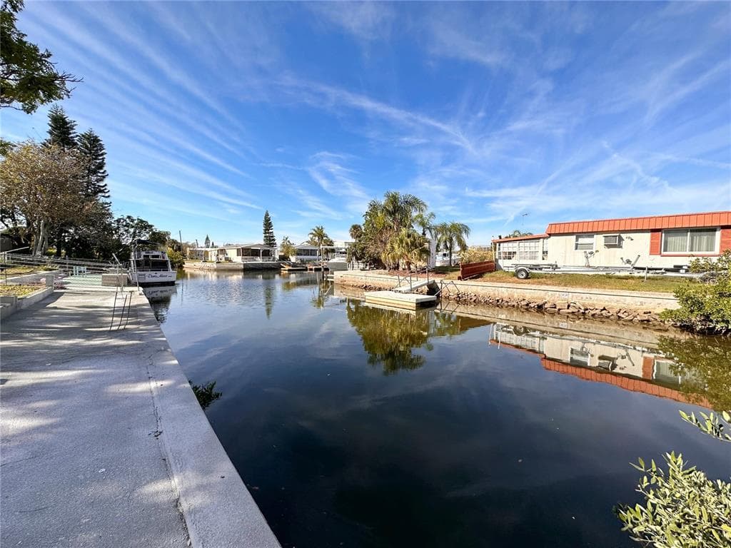 6715 TOWER DRIVE HUDSON, FL 34667