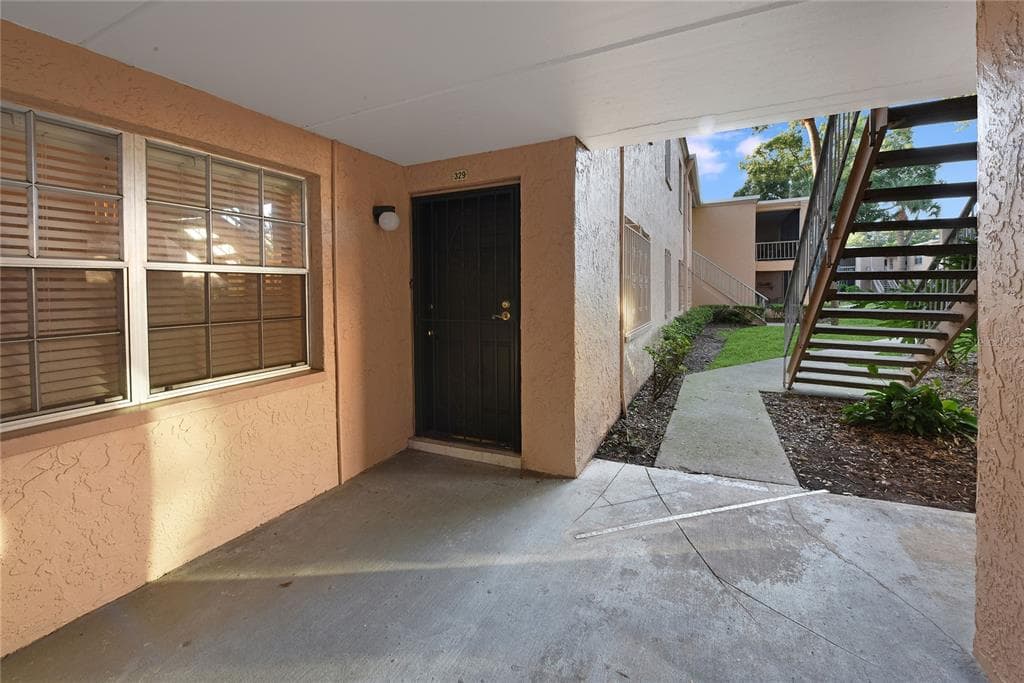 4725 CHRISTA COURT UNIT 329 TAMPA, FL 33614
