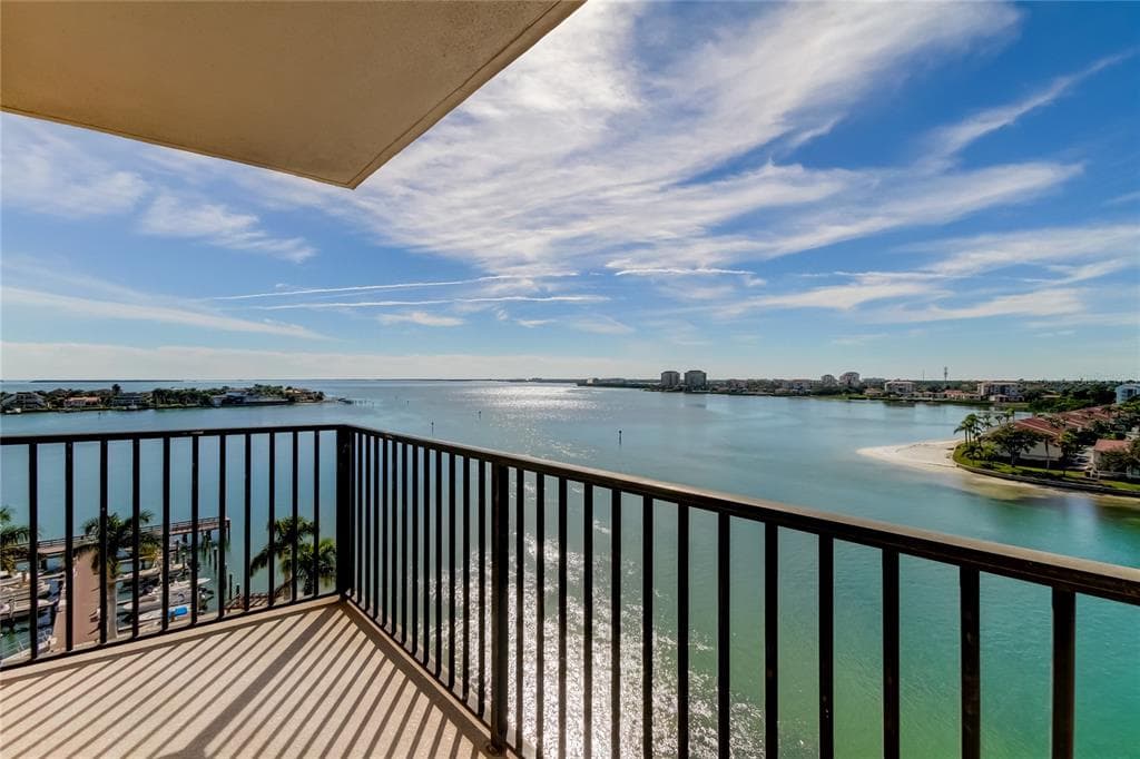5220 BRITTANY DRIVE S UNIT 902 ST PETERSBURG, FL 33715