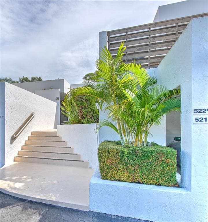 522 BAYPORT WAY UNIT 522 LONGBOAT KEY, FL 34228