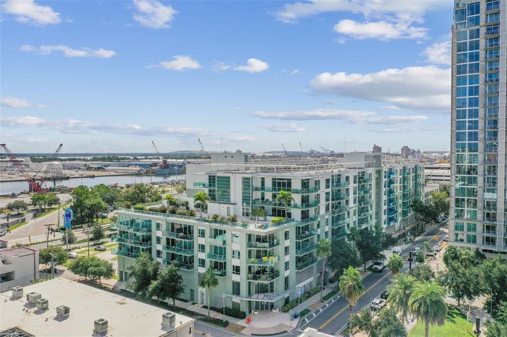 111 N 12TH STREET UNIT 1526 TAMPA, FL 33602