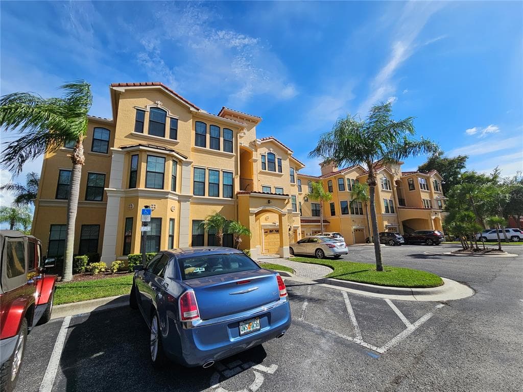 2715 VIA CAPRI UNIT 732 CLEARWATER, FL 33764