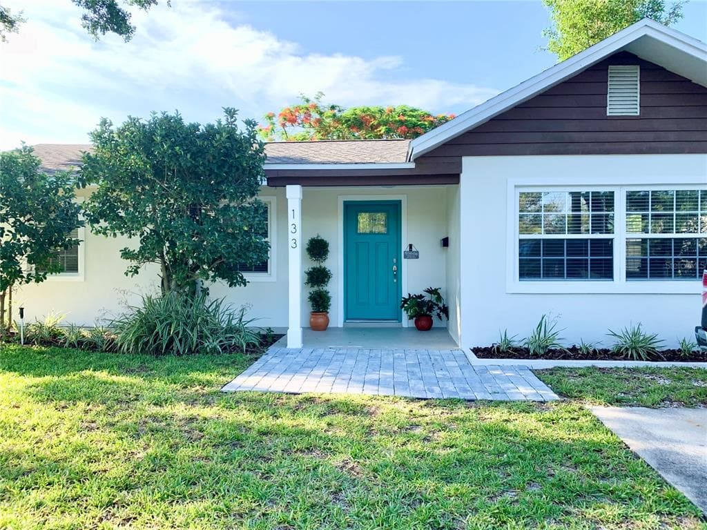 133 41ST AVENUE NE ST PETERSBURG, FL 33703