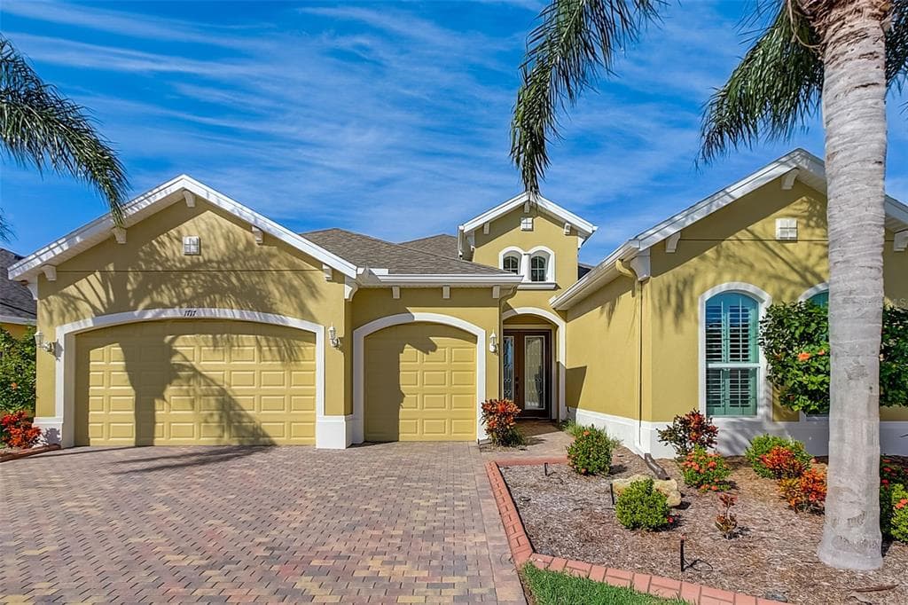 1717 PACIFIC DUNES DRIVE SUN CITY CENTER, FL 33573