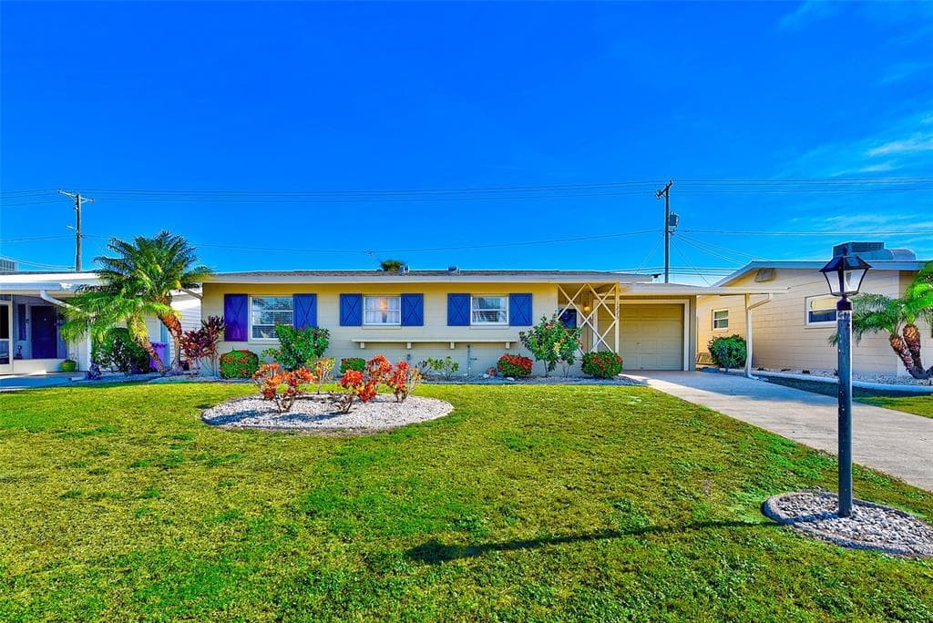 1225 CHEVY CHASE DRIVE SUN CITY CENTER, FL 33573