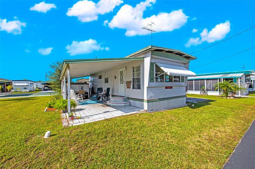 6101 HARRIET STREET ZEPHYRHILLS, FL 33542