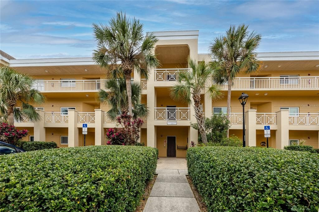 2231 UTOPIAN DRIVE E UNIT 311 CLEARWATER, FL 33763