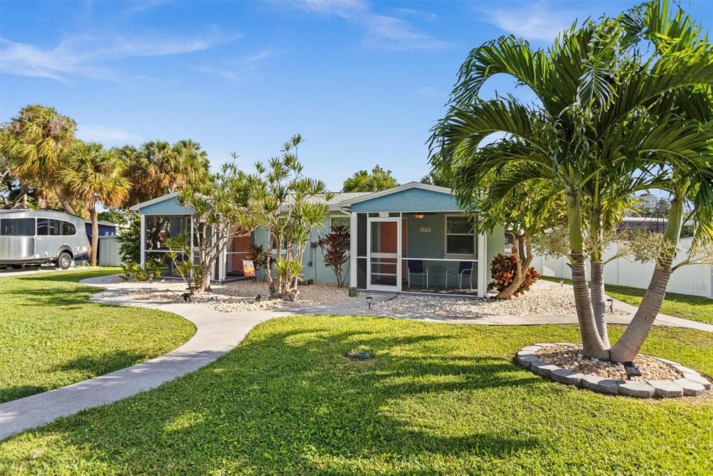 6595 GULF WINDS DRIVE ST PETE BEACH, FL 33706