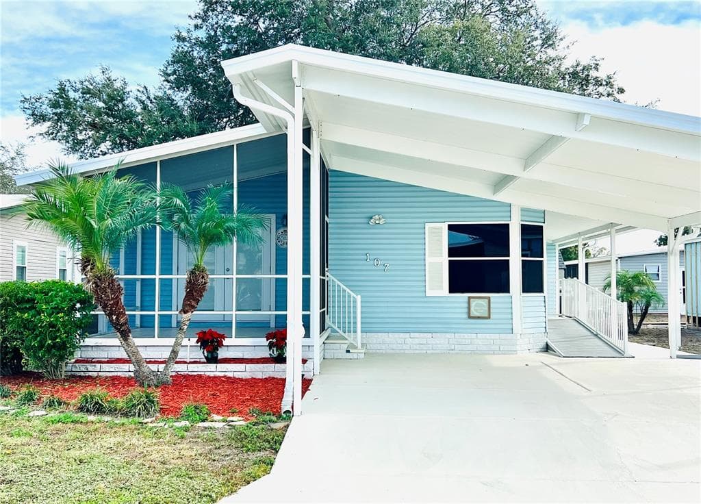 107 DOLPHIN DRIVE E OLDSMAR, FL 34677