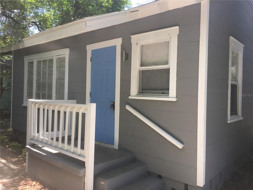 2360 3RD AVENUE S UNIT 1/2 ST PETERSBURG, FL 33712