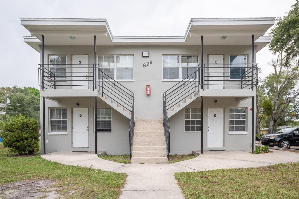 829 18TH AVENUE S ST PETERSBURG, FL 33705