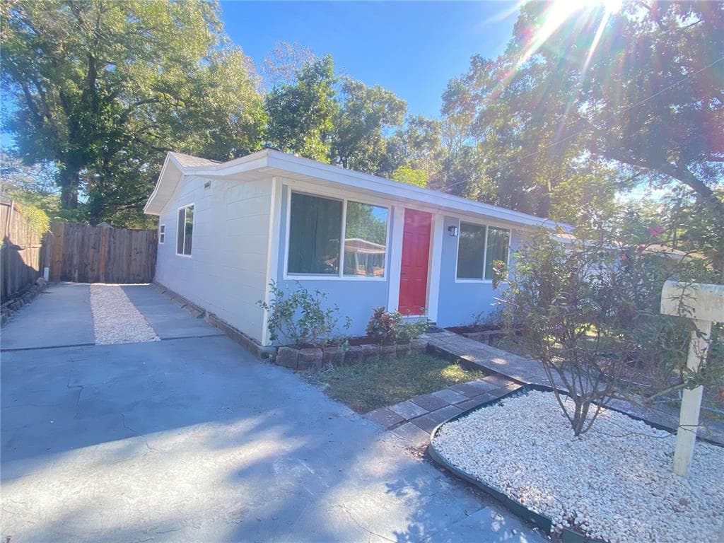 8109 N 12TH STREET TAMPA, FL 33604