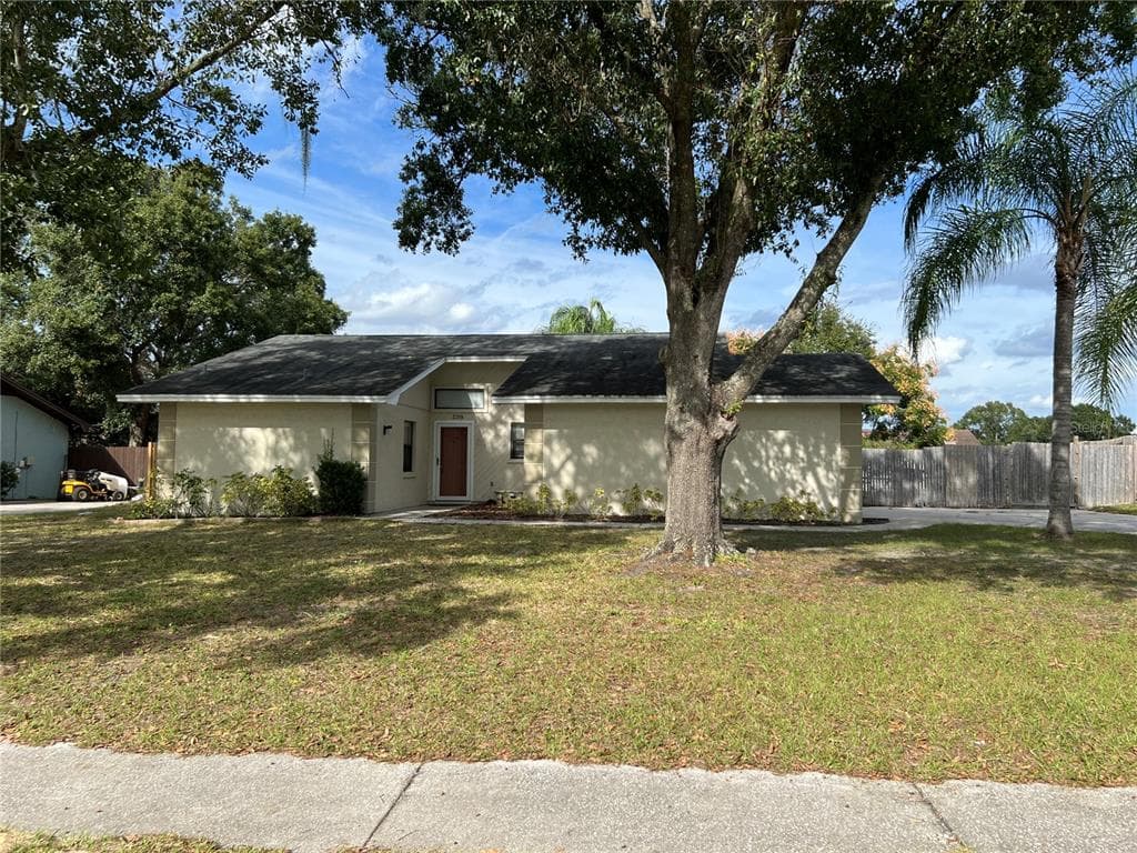 3319 DUFF ROAD LAKELAND, FL 33810